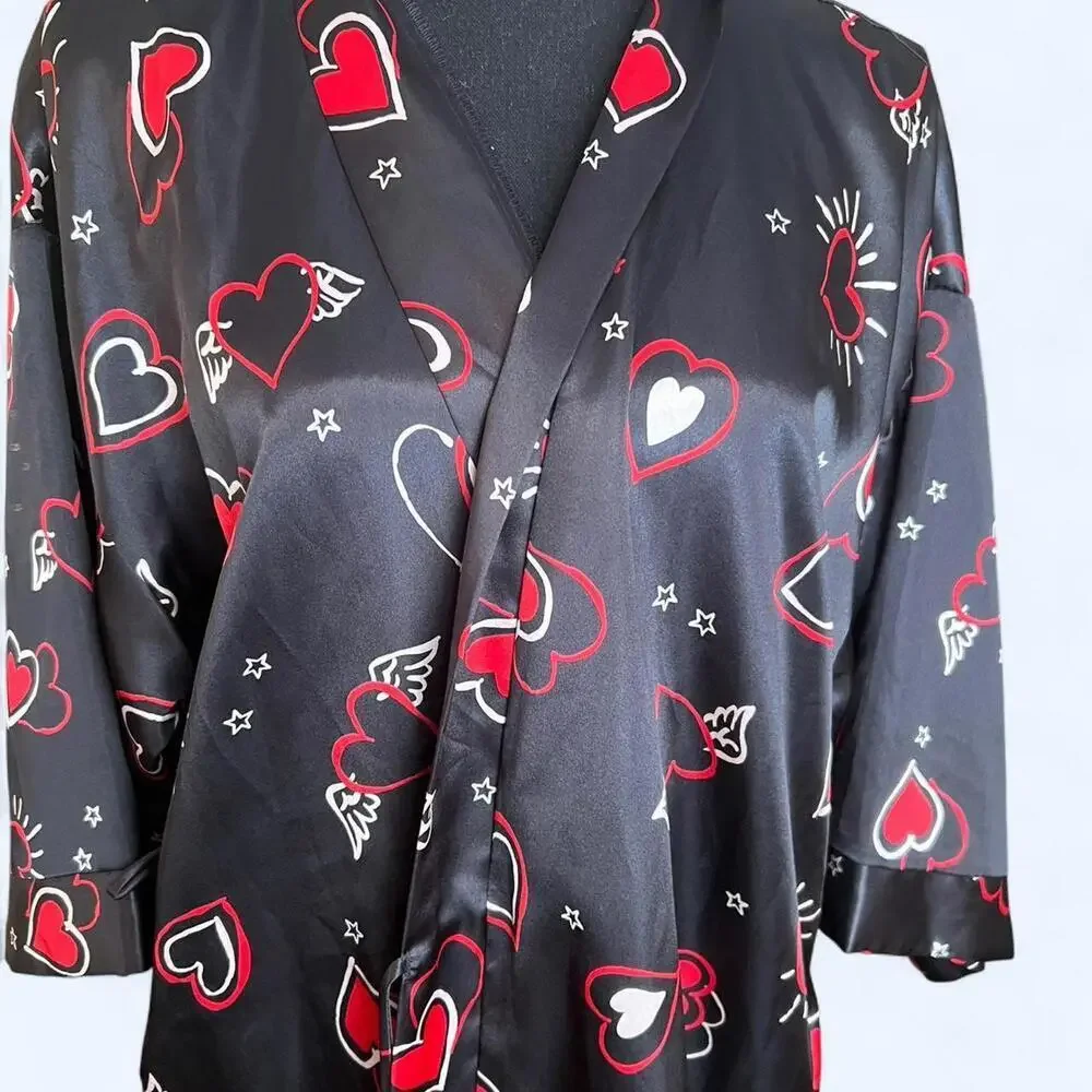Vintage Y2K Black and red satin heart robe Size Medium
